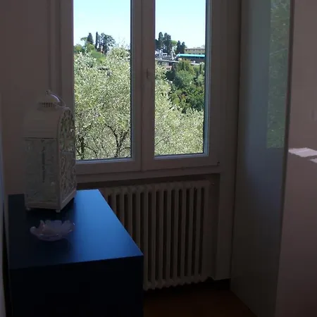 Nice Nest For Two S Margherita L. 010054-lt-0405