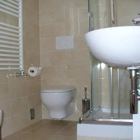 Nice Nest For Two S Margherita L. 010054-lt-0405